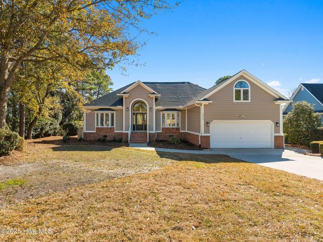 3223 St Andrews Circle SE, Southport, NC 28461