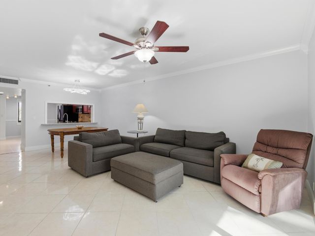 14475 N Strathmore Lane 308, Delray Beach, FL 33446