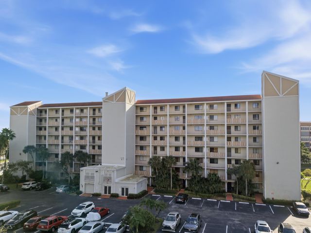 14475 N Strathmore Lane 308, Delray Beach, FL 33446