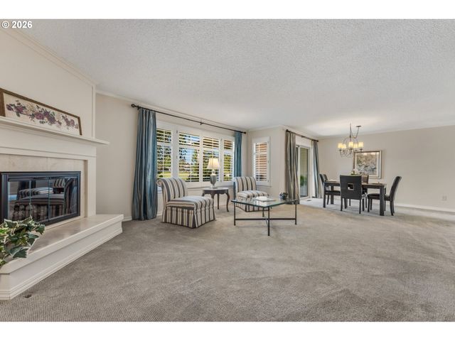9520 Sw LAKESIDE Dr, Tigard, OR 97224