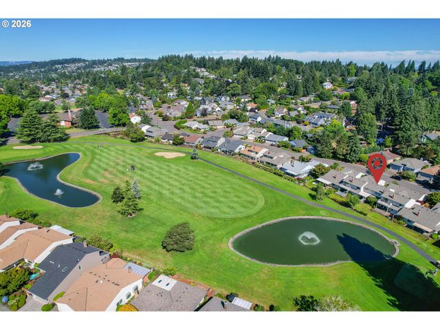 9520 Sw LAKESIDE Dr, Tigard, OR 97224