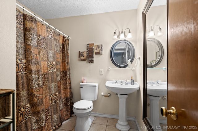 703 Cottonwood Street, Ardmore, OK 73401