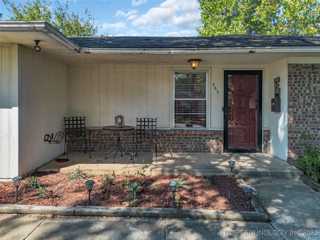 703 Cottonwood Street, Ardmore, OK 73401
