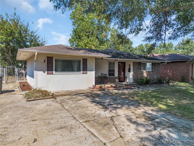 703 Cottonwood Street, Ardmore, OK 73401