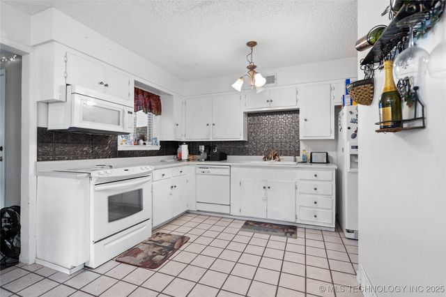 703 Cottonwood Street, Ardmore, OK 73401