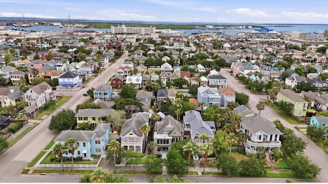 1516 Ball, Galveston, TX 77550
