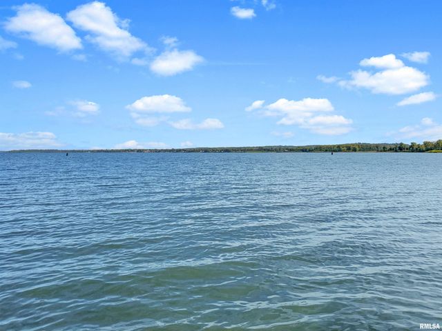 4218 N GALENA Road, Peoria, IL 61614