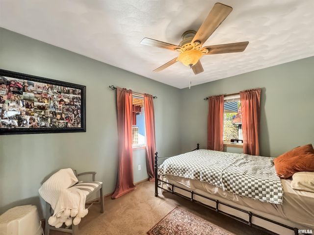 4218 N GALENA Road, Peoria, IL 61614