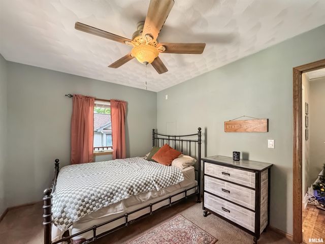 4218 N GALENA Road, Peoria, IL 61614