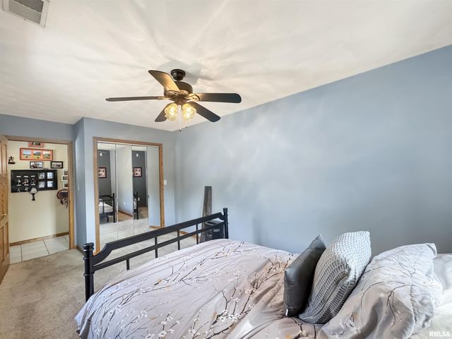 4218 N GALENA Road, Peoria, IL 61614