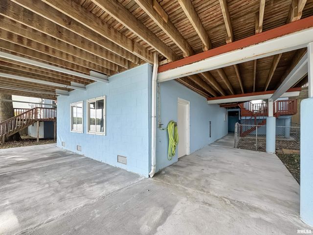 4218 N GALENA Road, Peoria, IL 61614