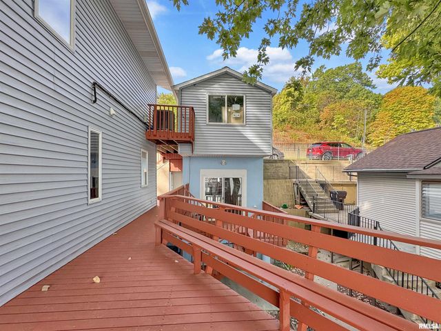 4218 N GALENA Road, Peoria, IL 61614