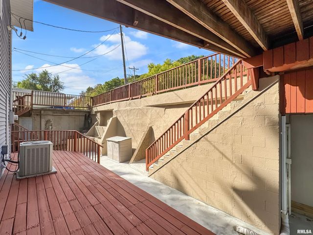 4218 N GALENA Road, Peoria, IL 61614