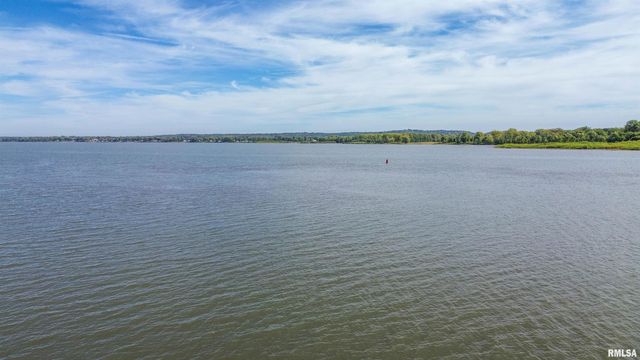 4218 N GALENA Road, Peoria, IL 61614