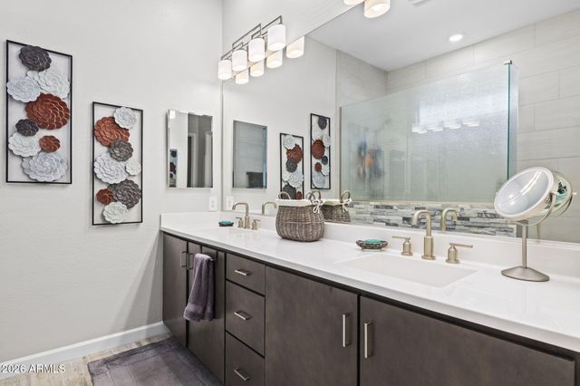 5111 E VILLAGE Drive, Scottsdale, AZ 85254