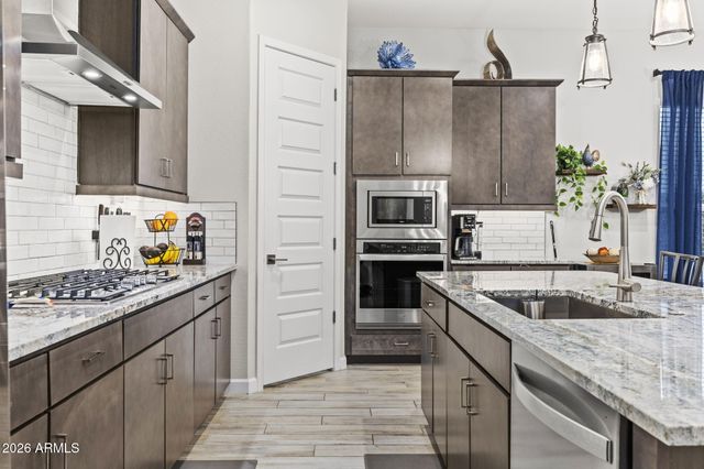 5111 E VILLAGE Drive, Scottsdale, AZ 85254