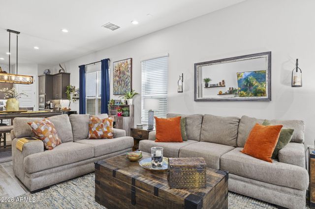 5111 E VILLAGE Drive, Scottsdale, AZ 85254