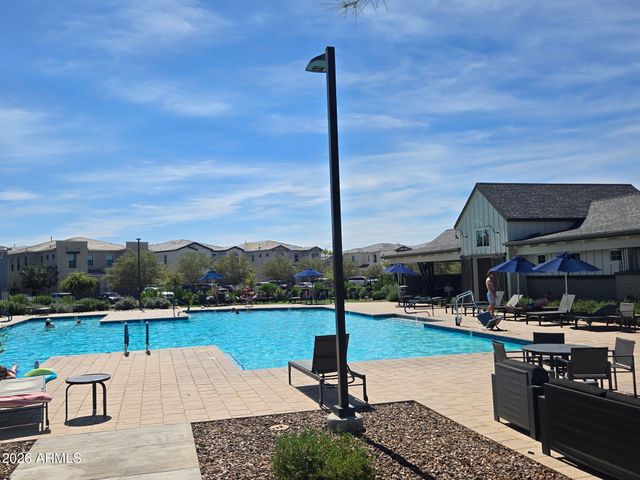 5111 E VILLAGE Drive, Scottsdale, AZ 85254