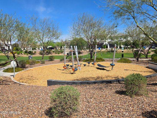 5111 E VILLAGE Drive, Scottsdale, AZ 85254