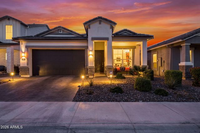 5111 E VILLAGE Drive, Scottsdale, AZ 85254