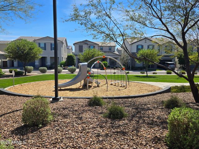 5111 E VILLAGE Drive, Scottsdale, AZ 85254