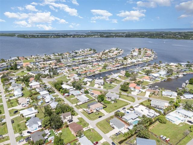 5108 COMMONWEALTH ROAD, Palmetto, FL 34221