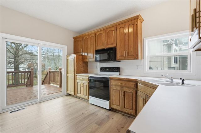 19035 W 164th Street, Olathe, KS 66062