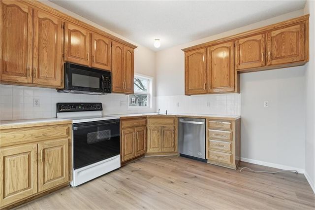 19035 W 164th Street, Olathe, KS 66062