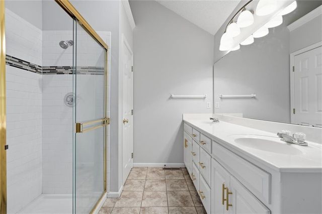 19035 W 164th Street, Olathe, KS 66062