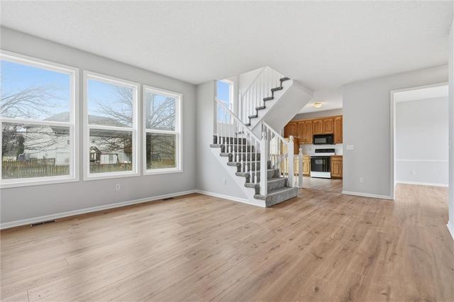 19035 W 164th Street, Olathe, KS 66062