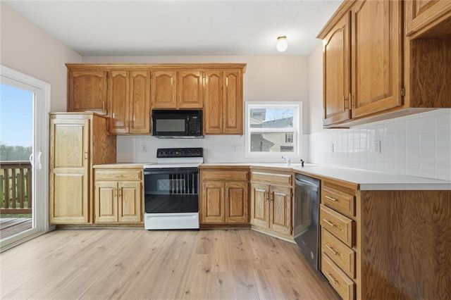 19035 W 164th Street, Olathe, KS 66062