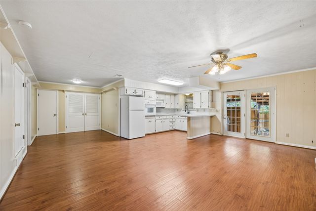 6241 Rincon Way, Dallas, TX 75214