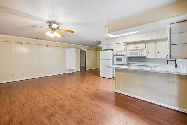 6241 Rincon Way, Dallas, TX 75214