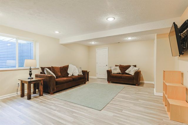 51732 James Lawrence Parkway, Granger, IN 46530