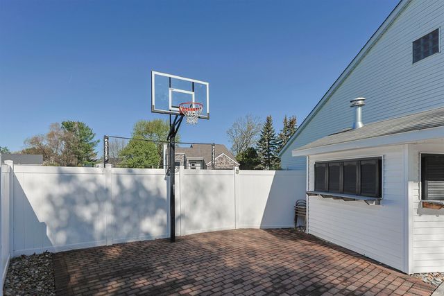 51732 James Lawrence Parkway, Granger, IN 46530