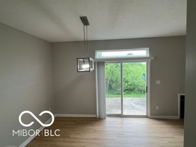 6212 Bishops Pond Lane, Indianapolis, IN 46268