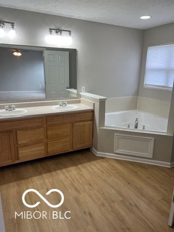 6212 Bishops Pond Lane, Indianapolis, IN 46268