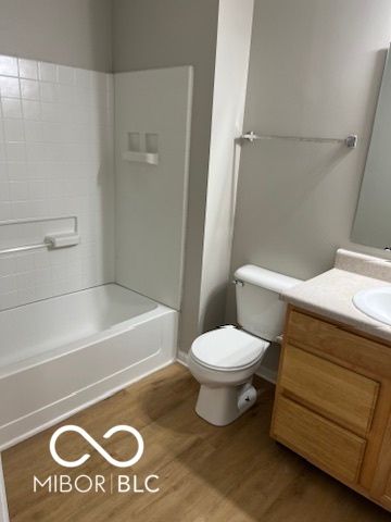 6212 Bishops Pond Lane, Indianapolis, IN 46268