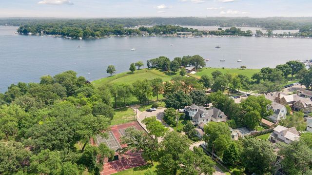 138 2nd Street, Excelsior, MN 55331