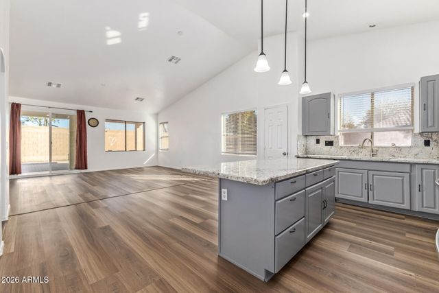 7150 W FLYNN Lane, Glendale, AZ 85303