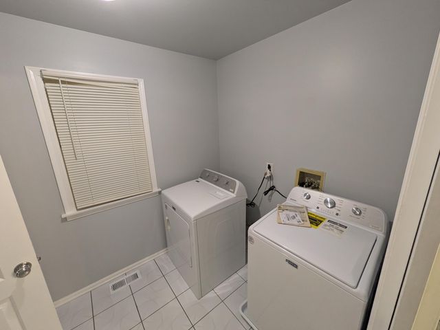 6089 Pennsylvania Drive, Merrillville, IN 46410