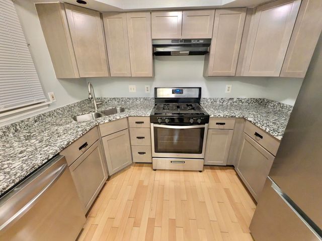 6089 Pennsylvania Drive, Merrillville, IN 46410