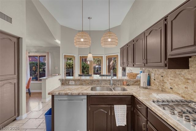 7176 Mission Hills Drive, Las Vegas, NV 89113