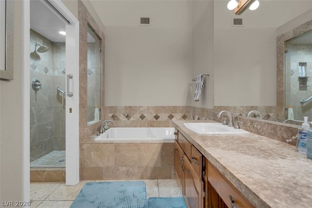 7176 Mission Hills Drive, Las Vegas, NV 89113