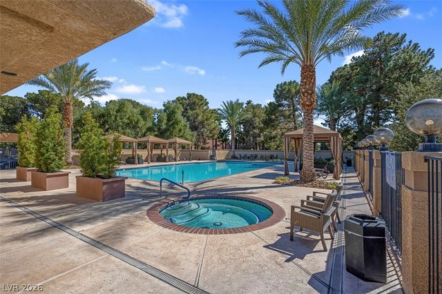 7176 Mission Hills Drive, Las Vegas, NV 89113