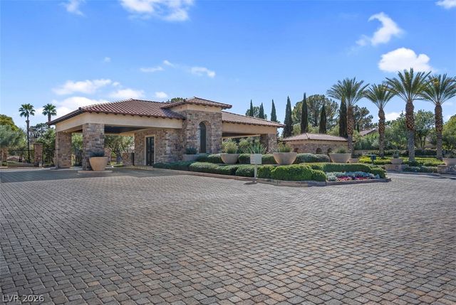 7176 Mission Hills Drive, Las Vegas, NV 89113