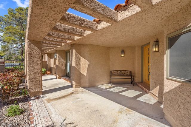 7176 Mission Hills Drive, Las Vegas, NV 89113