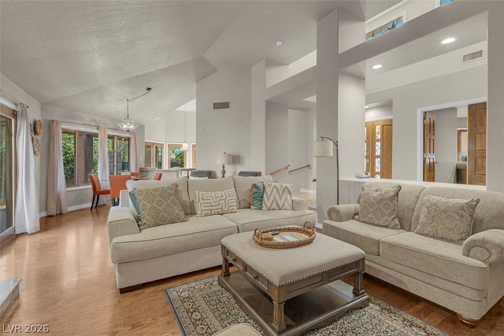 7176 Mission Hills Drive, Las Vegas, NV 89113