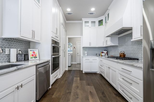 4206 Windswept Drive, Montgomery, TX 77356