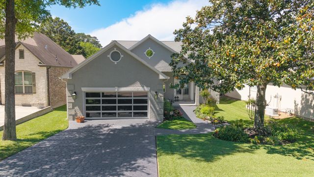 4206 Windswept Drive, Montgomery, TX 77356
